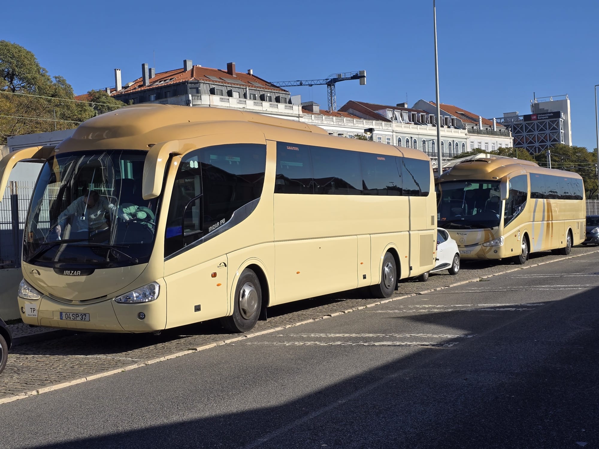 Conference and meeting venue shuttle service