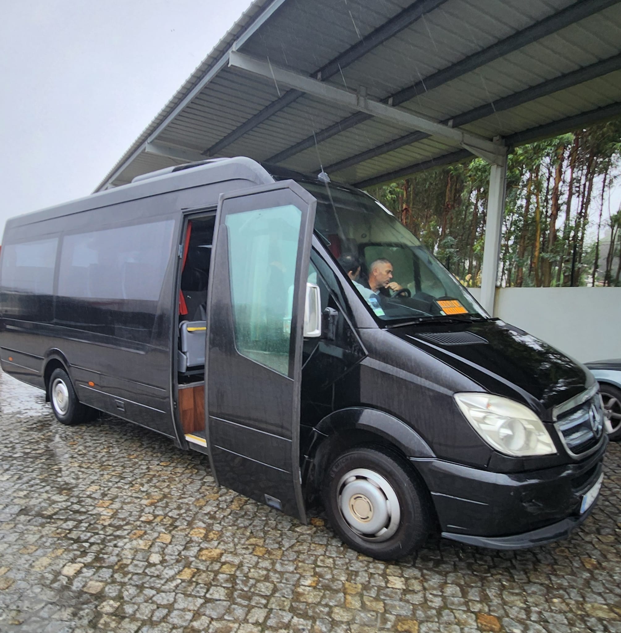 Mercedes-Benz Sprinter Minibus